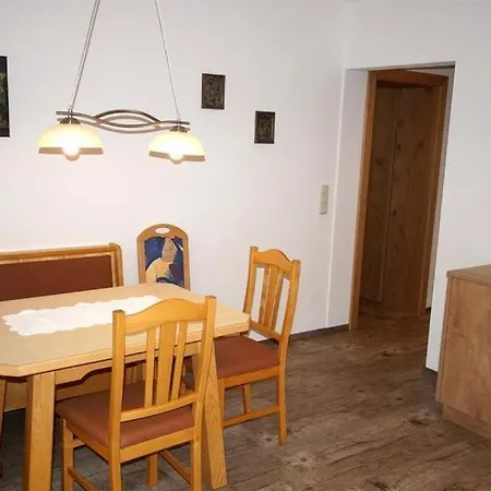 Haus Buergler Apartamento *