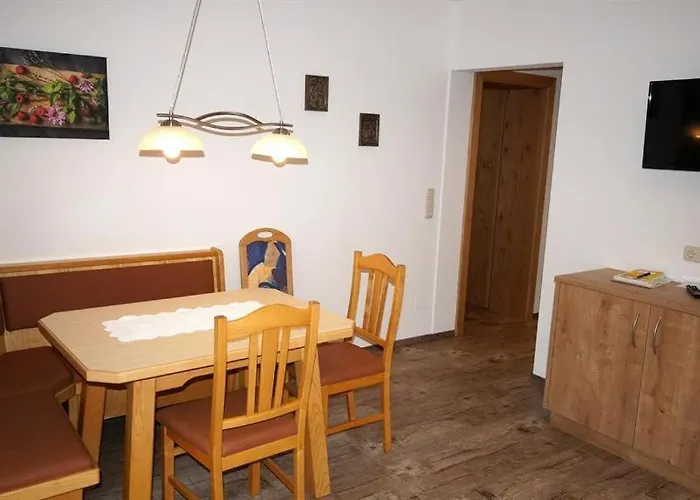 Haus Buergler 아파트 *